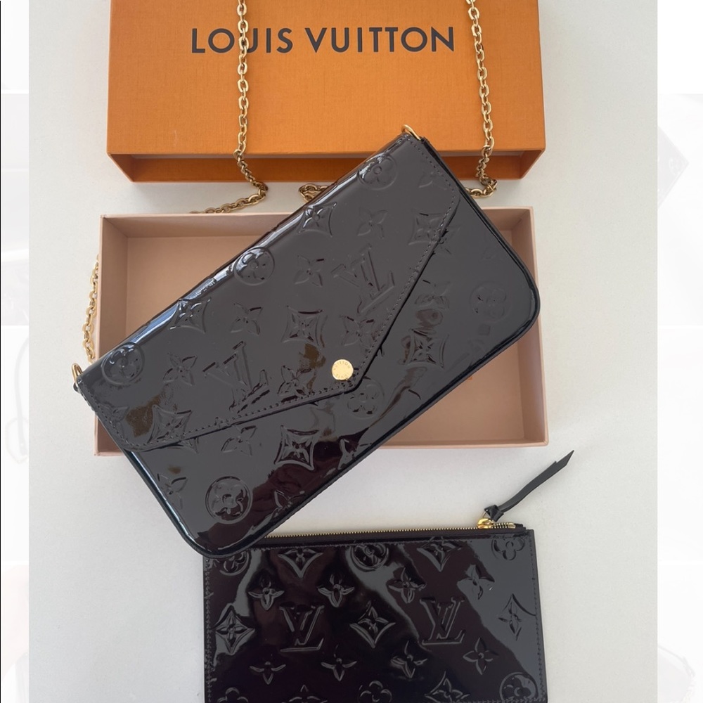 Louis Vuitton Vernis Pochette Gold Hardware - Deep Purple